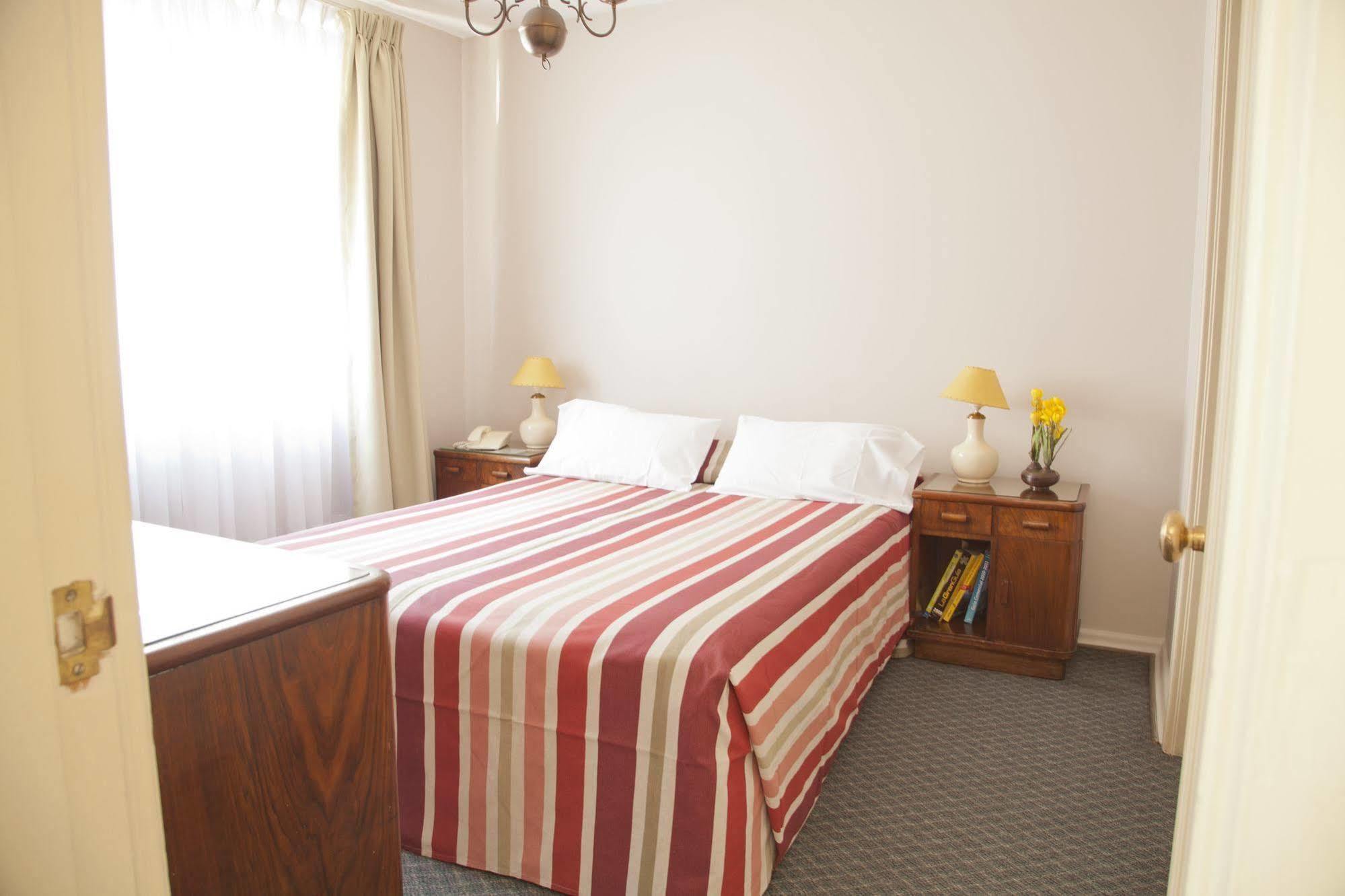 Carlton House Hotel Сантяго Екстериор снимка