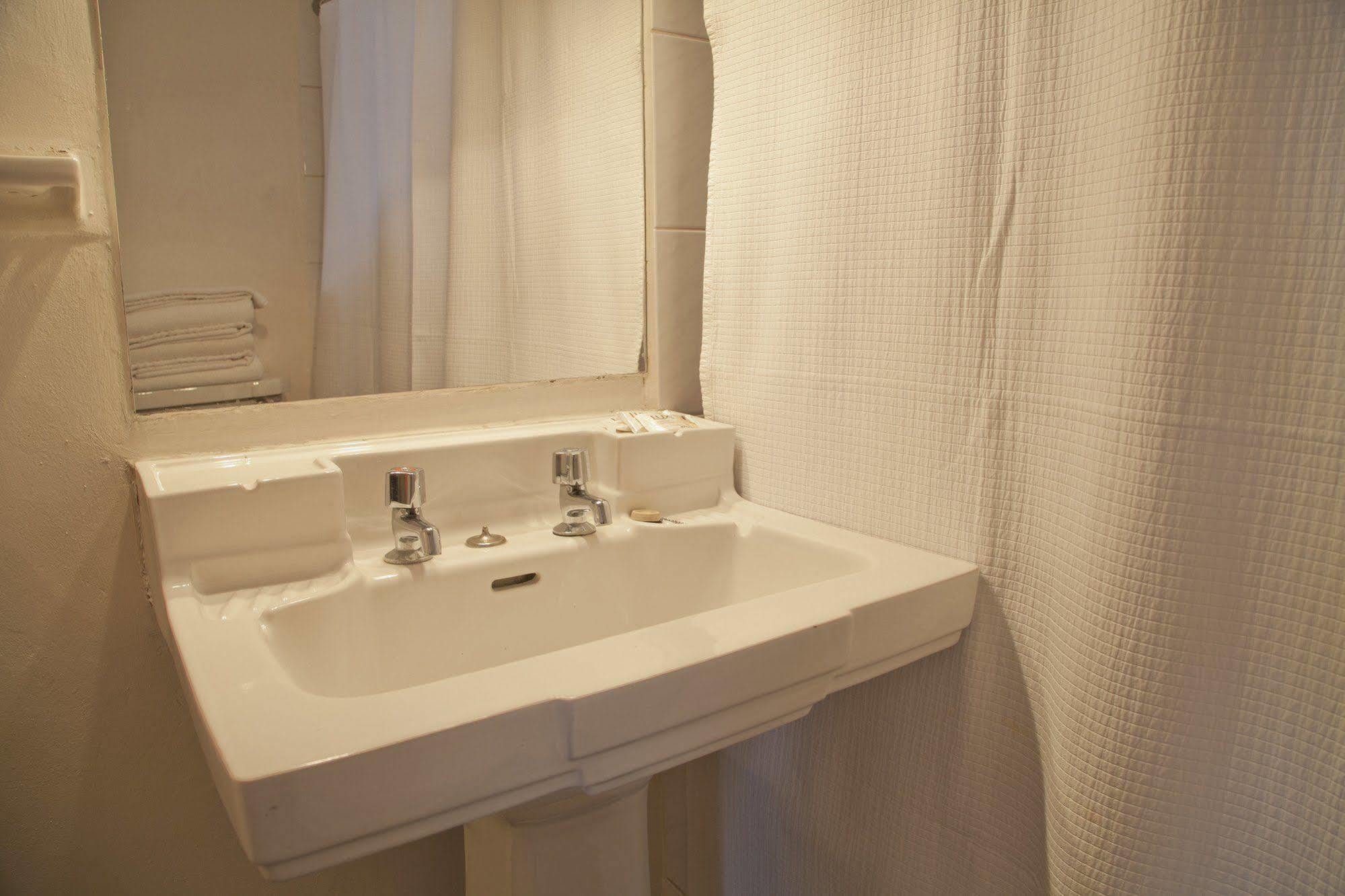 Carlton House Hotel Сантяго Екстериор снимка