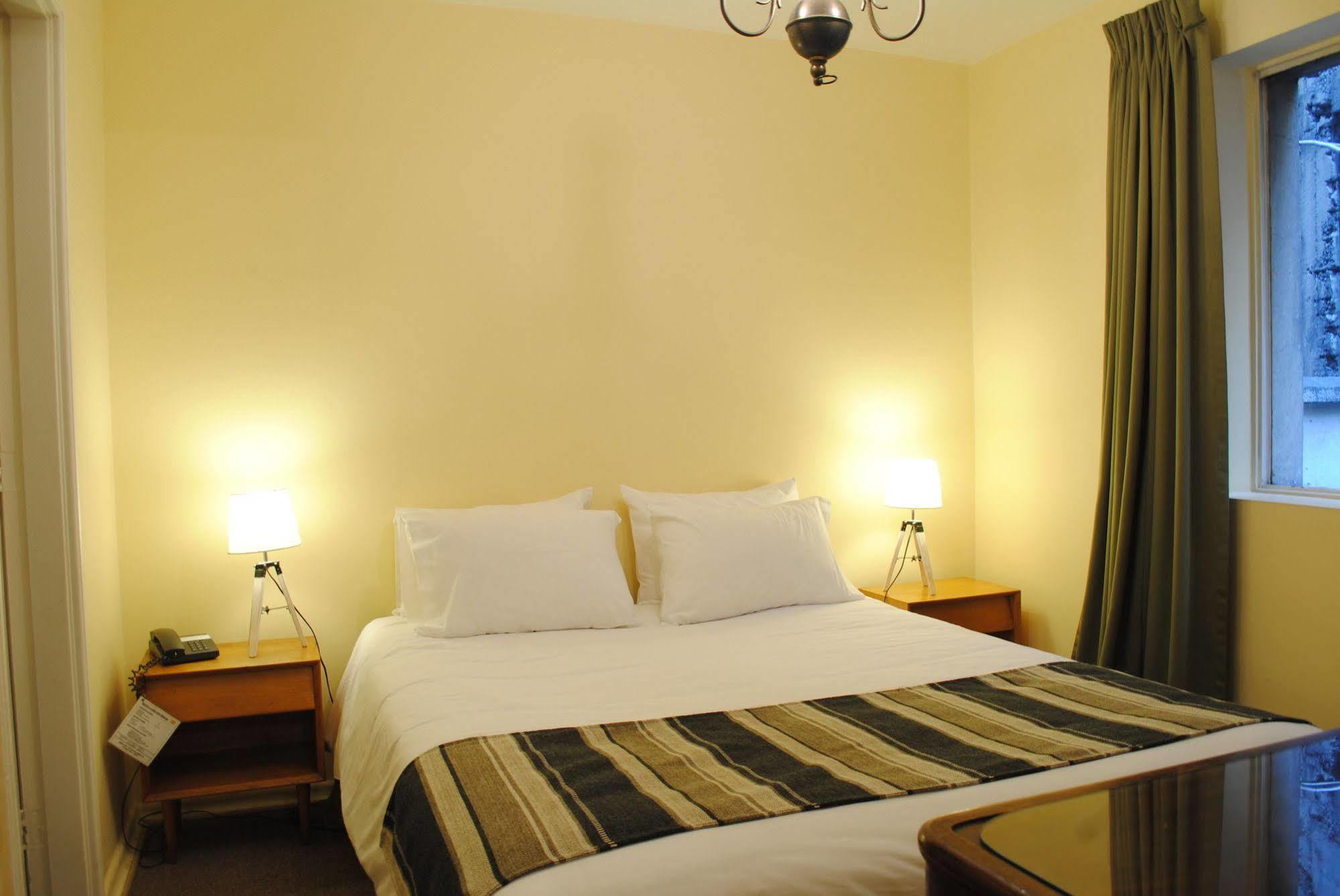 Carlton House Hotel Сантяго Екстериор снимка