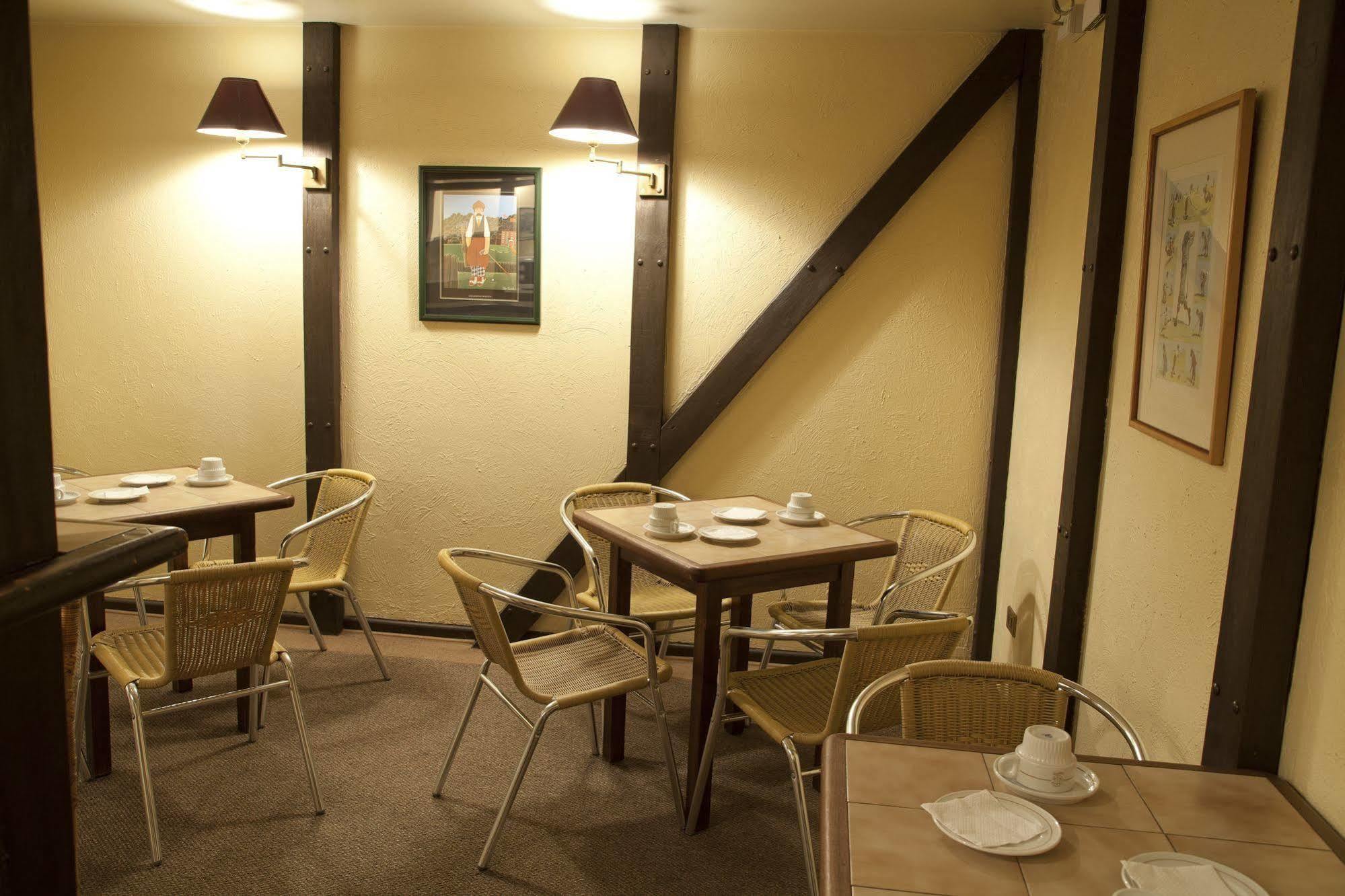 Carlton House Hotel Сантяго Екстериор снимка
